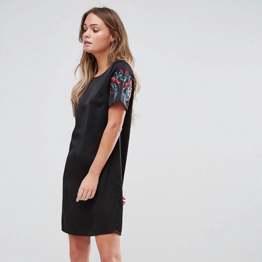 ASOS Rose Embroidered Shift Dress. Size UK 10
